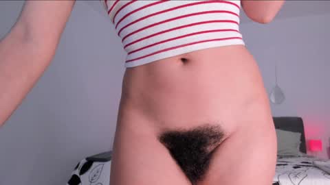 Snapshot of bush_woman chatting on January 2025 07:29:02 PM Larisa online show from January 2025 07:29:02 PM