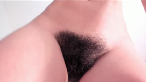 Snapshot of bush_woman chatting on February 2025 05:03:02 PM Larisa online show from February 2025 05:03:02 PM