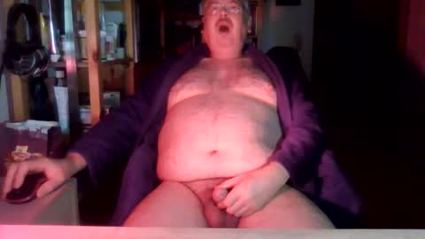 Snapshot of busibaer666 chatting on January 2025 01:32:01 AM busi online show from January 2025 01:32:01 AM