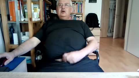 busi online show from April 2026 12:17:01 PM