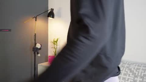 Buster independent model online show from October 2025 04:59:02 PM