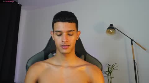 Snapshot of busterspinter chatting on June 2026 03:32:02 PM Buster independent model online show from June 2026 03:32:02 PM