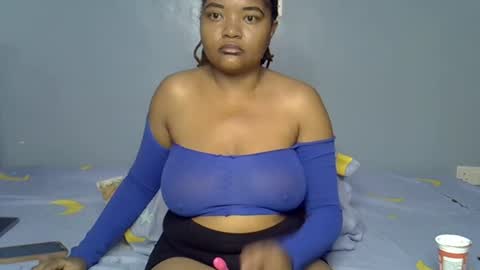 Snapshot of busty_kenzi chatting on June 2026 09:29:01 AM busty kenzi online show from June 2026 09:29:01 AM