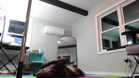 Snapshot of butt3rcup chatting on November 2025 06:12:02 AM Goddess online show from November 2025 06:12:02 AM