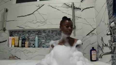 Snapshot of butt3rcup chatting on November 2025 02:33:02 AM Goddess online show from November 2025 02:33:02 AM