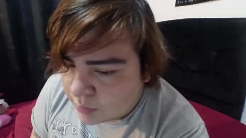 Snapshot of buttercup_milk chatting on February 2026 04:13:01 AM Dylan online show from February 2026 04:13:01 AM