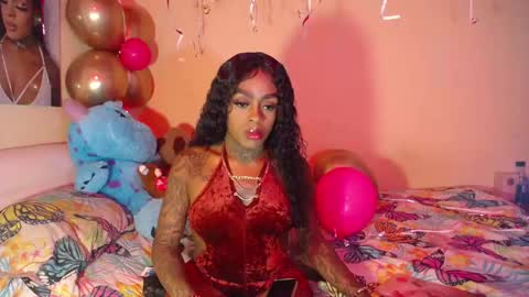 Snapshot of butterfly_rouse chatting on November 2025 08:25:02 PM butterfly_rouse online show from November 2025 08:25:02 PM