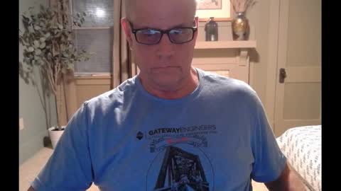 Snapshot of buttnakedfun954737 chatting on February 2025 01:55:02 AM Miles online show from February 2025 01:55:02 AM