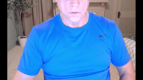 Snapshot of buttnakedfun954737 chatting on February 2025 11:32:02 AM Miles online show from February 2025 11:32:02 AM