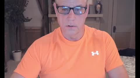 Snapshot of buttnakedfun954737 chatting on March 2025 09:40:01 AM Miles online show from March 2025 09:40:01 AM