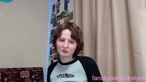 Snapshot of c0ralynx chatting on February 2025 04:35:01 PM C0ralynx online show from February 2025 04:35:01 PM