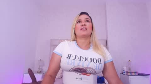 Carolina online show from April 2026 03:01:01 AM