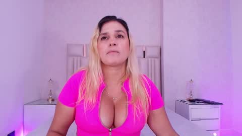 Carolina online show from May 2026 03:04:02 AM