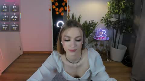 Polly online show from October 2025 09:00:02 PM