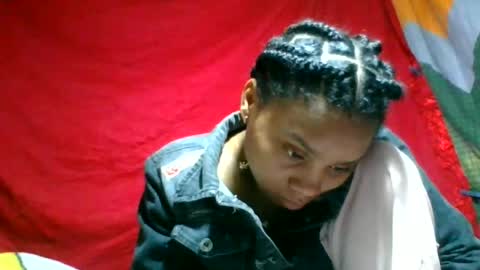 Snapshot of caella98 chatting on June 2026 04:33:02 AM caella98 online show from June 2026 04:33:02 AM