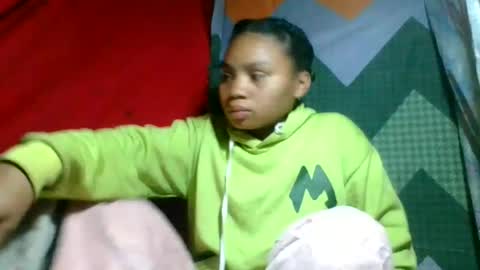 Snapshot of caella98 chatting on June 2026 02:18:02 AM caella98 online show from June 2026 02:18:02 AM