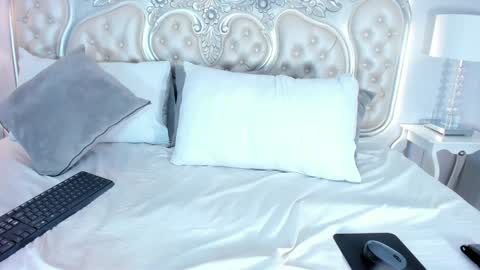 Caitlyn  online show from January 2025 11:26:01 PM