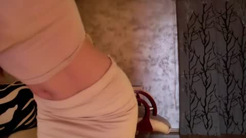 EMPERATRIZ online show from July 2026 11:35:01 AM