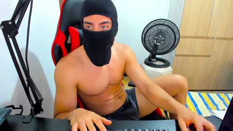 calihotcaliente27 online show from January 2025 02:43:01 PM