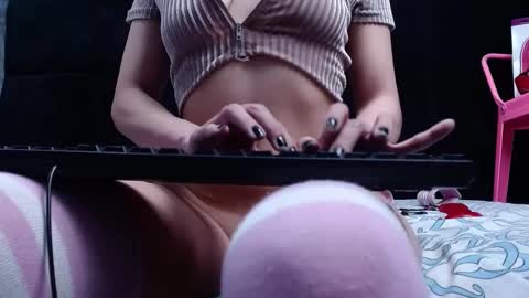 Snapshot of calipso_swet chatting on December 2024 07:44:01 AM Calipso Swet online show from December 2024 07:44:01 AM