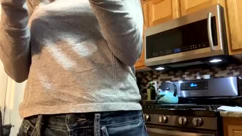 calishop1 online show from December 2024 12:51:02 AM