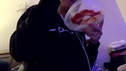 calishop1 online show from October 2025 02:31:01 AM