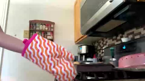 Snapshot of calishop1 chatting on March 2026 08:35:02 PM calishop1 online show from March 2026 08:35:02 PM