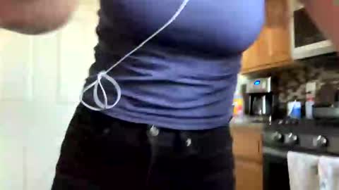 Snapshot of calishop1 chatting on March 2026 01:33:02 AM calishop1 online show from March 2026 01:33:02 AM