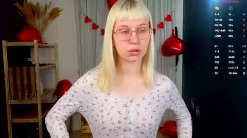 Snapshot of call_me_heaven chatting on February 2026 06:21:02 AM Good girl Ann online show from February 2026 06:21:02 AM