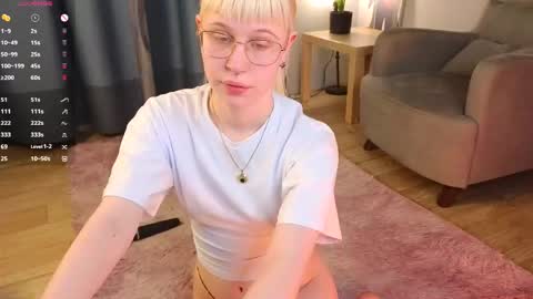 Snapshot of call_me_heaven chatting on April 2026 03:42:01 PM Good girl Ann online show from April 2026 03:42:01 PM