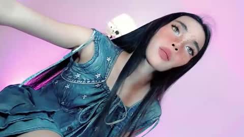 Snapshot of call_me_nina chatting on May 2026 01:52:01 PM call_me_nina online show from May 2026 01:52:01 PM