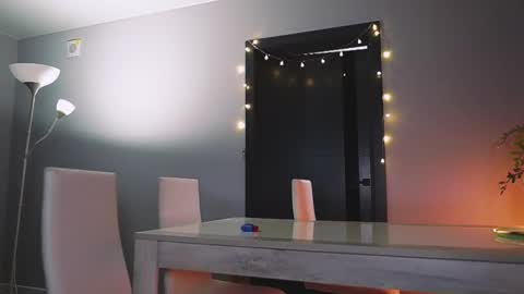 Callista online show from November 2025 08:30:01 PM