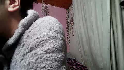 Snapshot of callme_lolas chatting on June 2026 05:21:02 AM paula online show from June 2026 05:21:02 AM