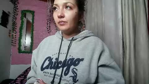 Snapshot of callme_lolas chatting on June 2026 03:36:01 AM paula online show from June 2026 03:36:01 AM