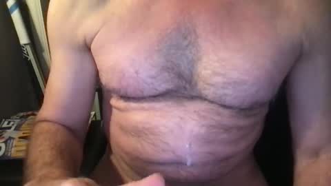 Snapshot of callum5555 chatting on January 2026 01:42:02 AM callum5555 online show from January 2026 01:42:02 AM