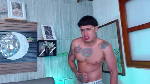 calvin913 online show from November 2025 09:39:01 AM