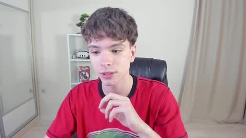 Hey I am Calvin  online show from February 2025 07:13:01 PM