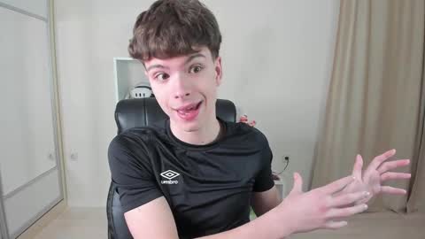 Hey I am Calvin  online show from February 2025 07:14:02 PM