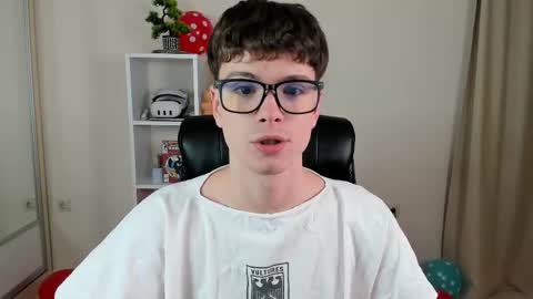 Hey I am Calvin  online show from March 2025 07:05:02 PM