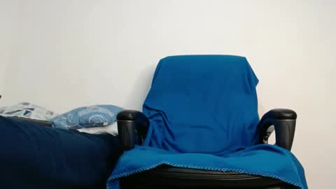 calvinhotlatino online show from November 2025 01:37:02 AM