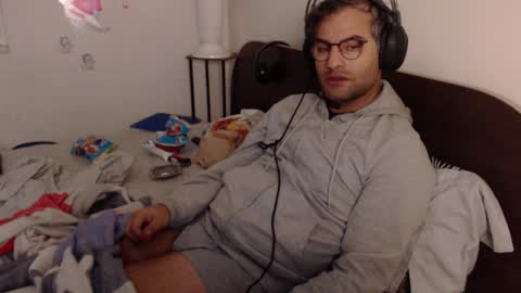 Calvinjohnlad online show from November 2025 07:03:01 PM