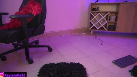 Calypso and Kayla online show from February 2025 12:17:01 AM