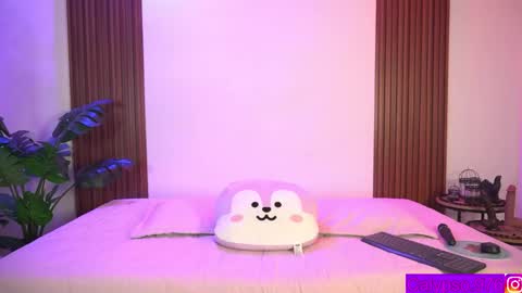 Calypso and Kayla online show from October 2025 01:25:02 AM