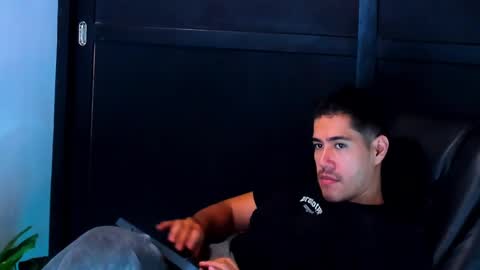 camara110 online show from January 2025 10:27:02 AM