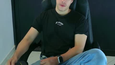 camara110 online show from January 2025 02:16:02 AM