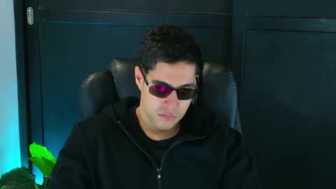 camara110 online show from February 2025 01:52:02 AM