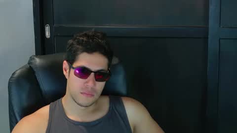 camara110 online show from October 2025 03:54:02 PM