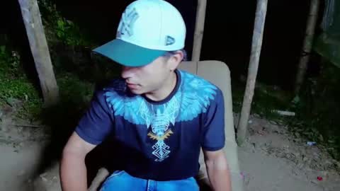 Snapshot of cameron_re chatting on May 2026 02:28:02 AM cameron_re online show from May 2026 02:28:02 AM