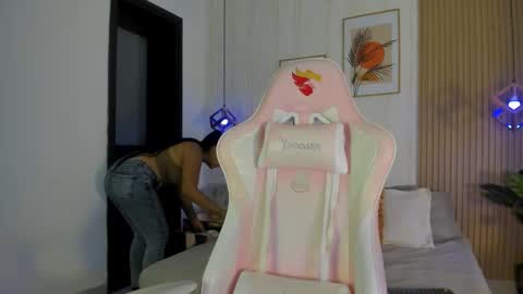 Cameron  online show from January 2026 07:39:01 PM