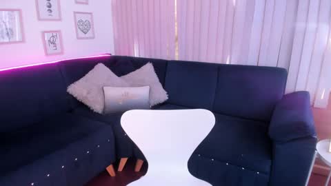 Camila cruz online show from January 2025 08:10:01 PM